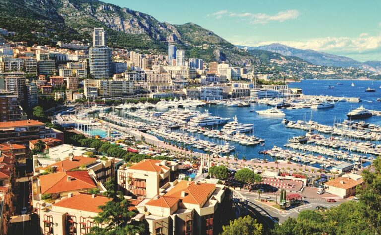Kvůli očekávanému přívalu dalších boháčů se má na stavební pozemky proměnit podmořská půda okolo Monaka. Foto: unsplash