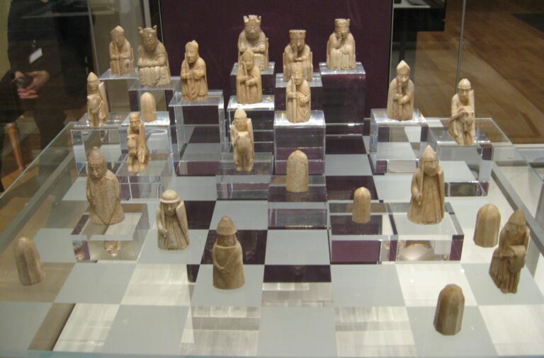 Figurky vystavené v Britském muzeu. (Jack1956, Volné dílo, commons.wikimedia)