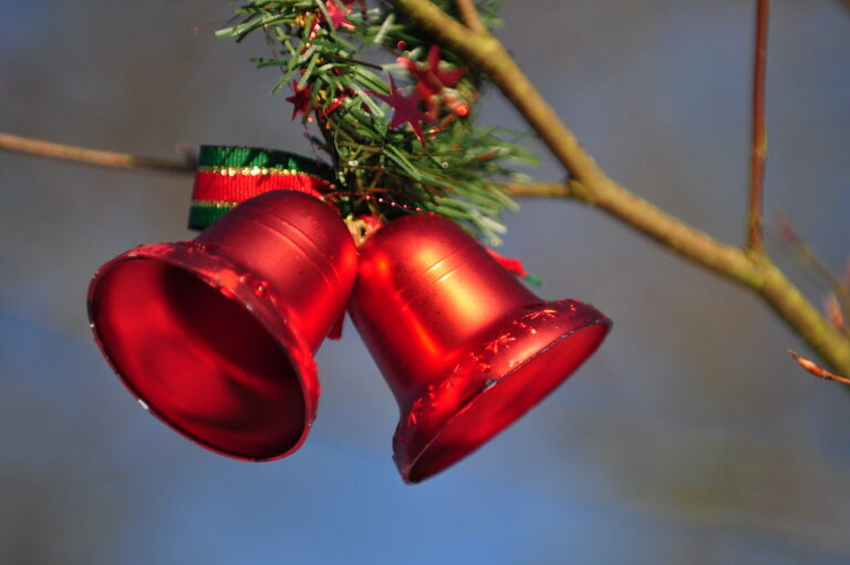 Dříve vyháněly zlé duchy a a oznamovaly důležité zprávy. Dodnes jsou zvonky symbolem Vánoc. Foto: Jack berry / Creative Commons / CC BY 2.0.