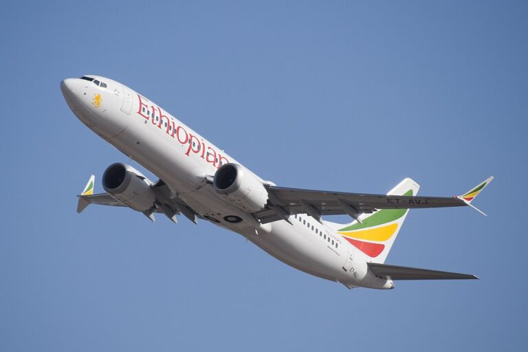 Havarovaný letoun Ethiopian Airlines v únoru 2019, zhruba měsíc před nehodou. FOTO: LLBG Spotter, CC BY-SA 2.0, via Wikimedia Commons