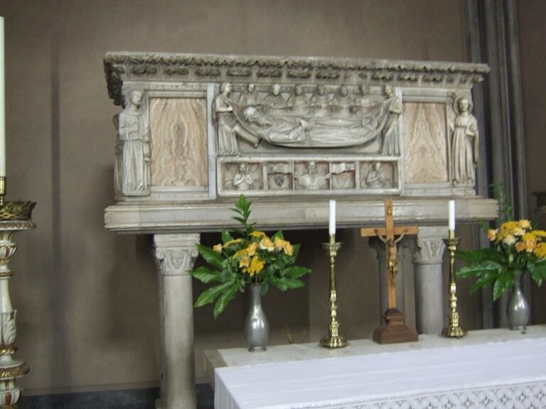 Odorikův hrob v kostele Panny Marie Karmelské v Udine. FOTO: Loris Romito/Creative Commons/Public Domani