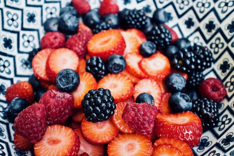 Frutariánům může škodit příliš častý příjem plodů obsahujících fruktózu. To je jednoduchý cukr podobný glukóze, který lidské tělo zpracovává v játrech. Foto: Pixabay