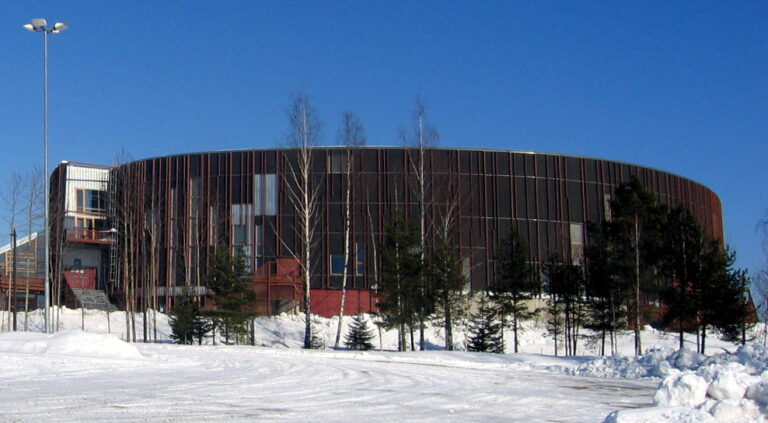 V hale Hamar Olympic Amphitheatre probíhaly krasobruslařské soutěže na olympiádě v roce 1994. FOTO: Cato Edvardsen / Creative Commons / CC BY-SA 3.0