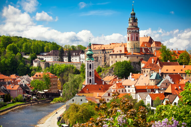 Do Českého Krumlova míří každoročně na dva miliony turistů. FOTO: Shutterstock