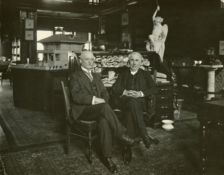 Diesel v živé diskusi s americkým vynálezcem Thomasem Edisonem. FOTO: Neznámý fotograf/Creative Commons/Public domain