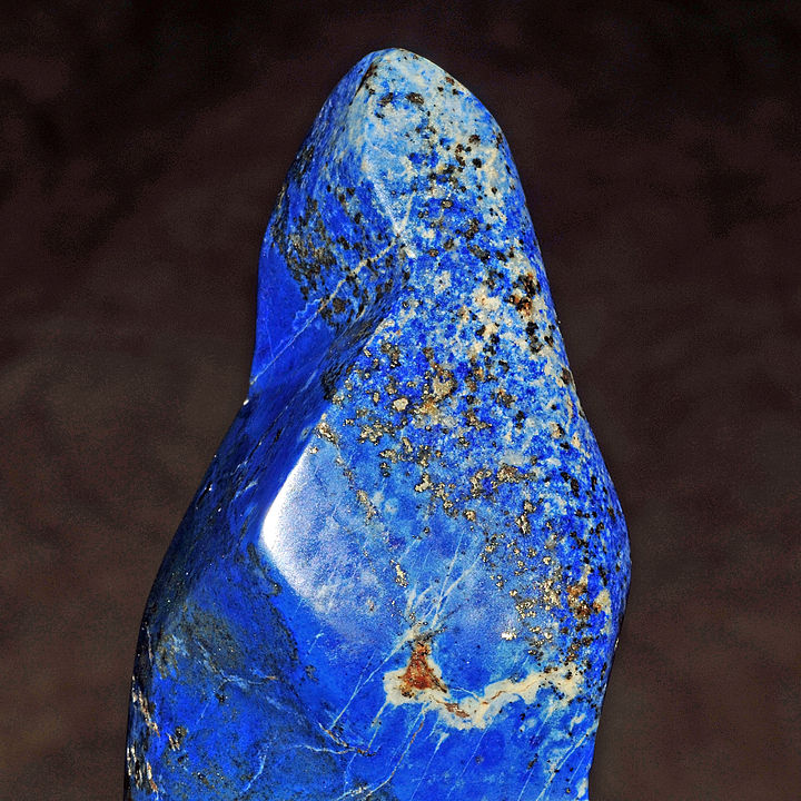 Kámen lapis lazuli je zajímavý a oprávněně budil pozornost napříč historií.(Foto: Parent Géry / commons.wikimedia.org / CC BY-SA 3.0)