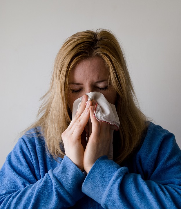 Ochranné prostředky však mohou alergikům způsobovat i komplikace, zejména pokud pacienti používají delší dobu opakovaně jednu roušku nebo respirátor. Foto: Pixabay