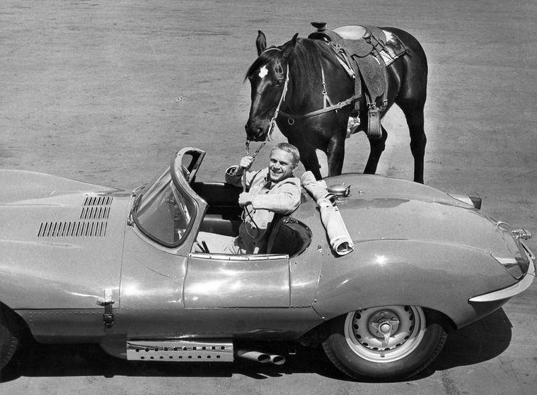 Koně a rychlá auta - dvě lásky Steva McQueena FOTO: CBS Television / Creative Commons / volné dílo
