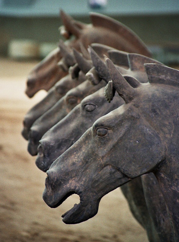 Mezi sochami nechybějí ani realisticky ztvárnění koně. FOTO: Ian and Wendy Sewell / Creative Commons / CC By-SA 3.0