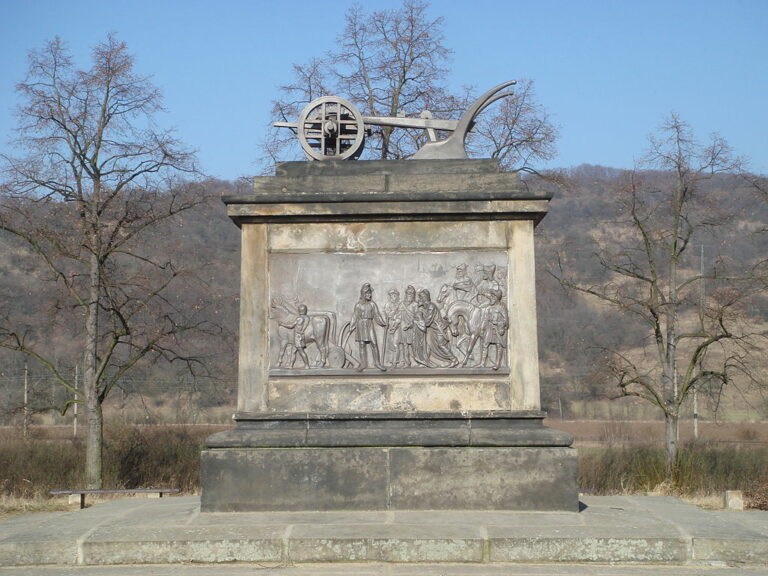 Pomník Přemysla Oráče na Královském poli blízko Stadic. FOTO: Ondřej Žváček/Creative Commons/CC BY-SA 3.0