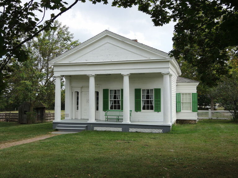 B tomto domě ve Waterville prožil Eastman dětství. FOTO: Daniel Penfield / Creative Commons / CC BY-SA 4.0