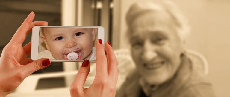 Stárnutí je prozatím nevyhnutelný proces, který potká každého z nás. Foto: Pixabay
