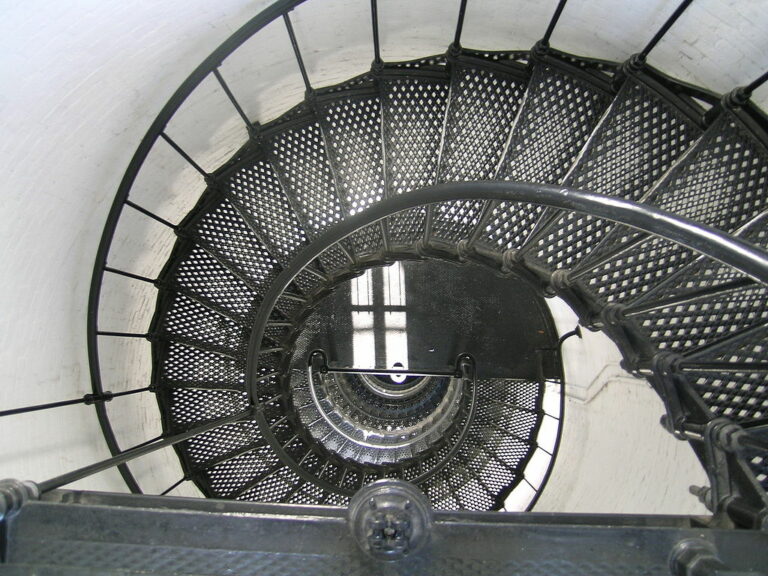 Při pohledu na schodiště by se mohla zatočit hlava. FOTO: SW Clyde / Creative Commons / volné dílo