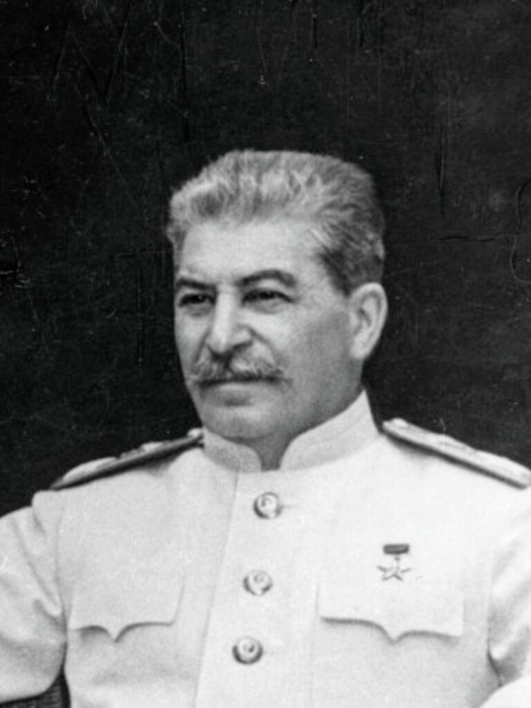 Samotný Stalin je nápady Lysenka doslova nadšen.(Zdroj: US Army Signal Corps/ wikimedia.commons.org/ Volné dílo)