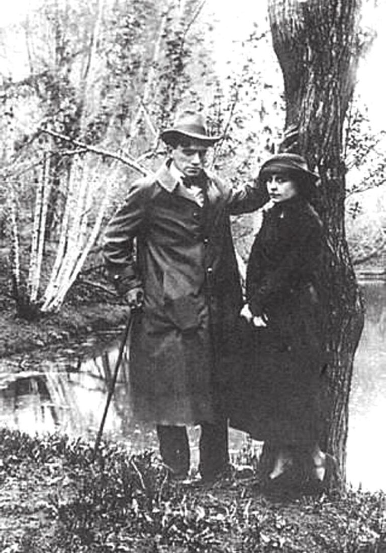 Se svou láskou Lilií Brikovou v roce 1918 FOTO: Vasily V. Katanyan / Creative Commons / volné dílo