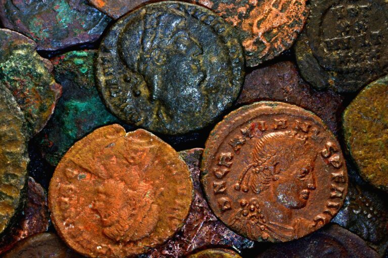 Staré římské mince. Na podobné archeologové narazili i u nás. FOTO: pixabay