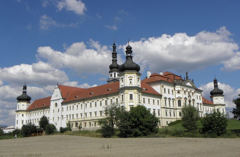 Olomoucký klášter Hradisko. Olomouc patřila také k velkomoravským hradištím. FOTO: Tedmek/Creative Commons/Public domain