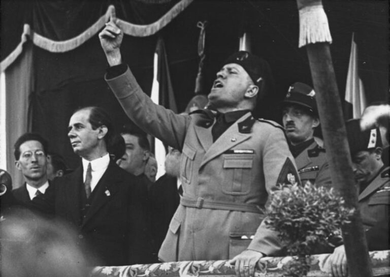 Mussoliniho projevy byly tradičně strhující. FOTO: Bundesarchiv Bild / Creative Commons / CC BY-SA 3.0 de