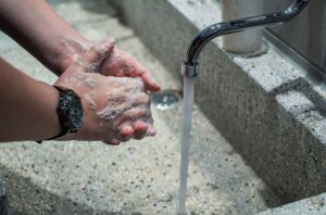 Světový den hygieny rukou motivuje k čistotě i péči o pokožku
