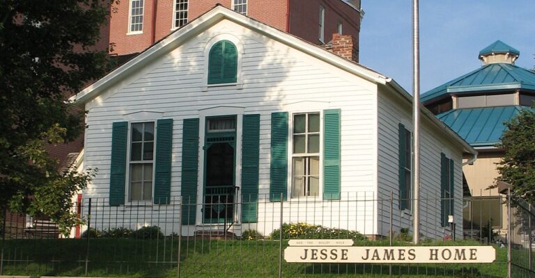 Jesse James byl zastřelen ve svém domě v St. Joseph. FOTO: National Register of Historic Places / Creative Commons / CC BY-SA 2.5