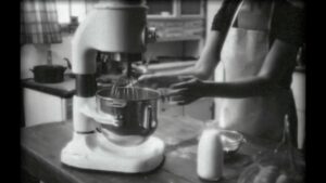 Nenápadný, ale ostrý mixér: Nejuniverzálnější kuchyňský pomocník slaví 100 let!