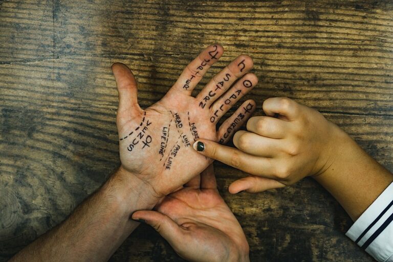 Skrývají naše dlaně rtajemství živoeta? FOTO: Psychic2Tarot / Creative Commons / CC BY 2.0