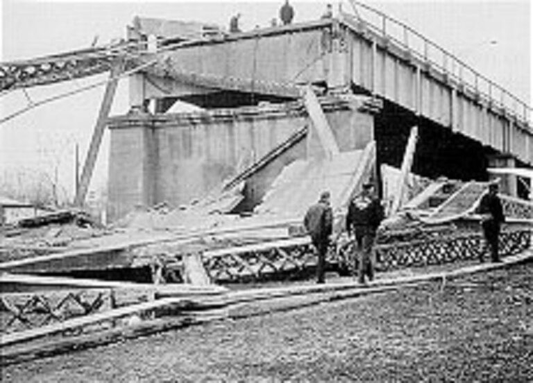 Souvisel přízrak s katastrofou mostu Silver Briddge? FOTO: Federal Highway Administration / Creative Commons / volné dílo