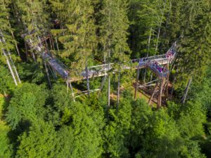 Slavnostní otevření nového dětského hřiště Emilův lesní svět u Stezky korunami stromů Krkonoše