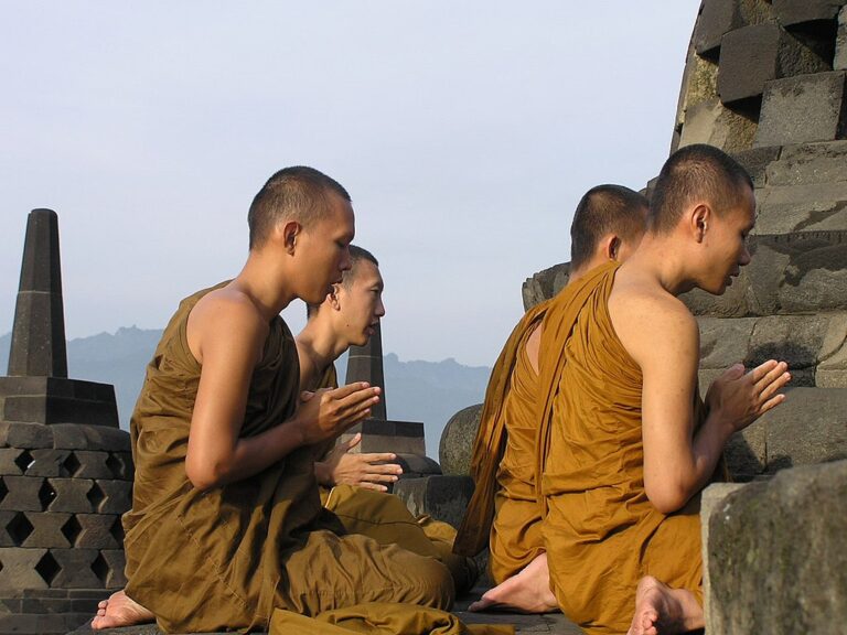 Vrchol chrámu využívají buddhističtí mniši k meditacím. FOTO: Frank Wouters / Creative Commons / CC BY 2.0