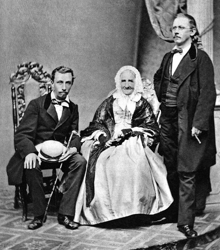 Vojta Náprstek (vpravo) se svou matkou a bratrem Ferdinandem.(Zdroj: František Kubka / commons.wikimedia.org / Volné dílo)