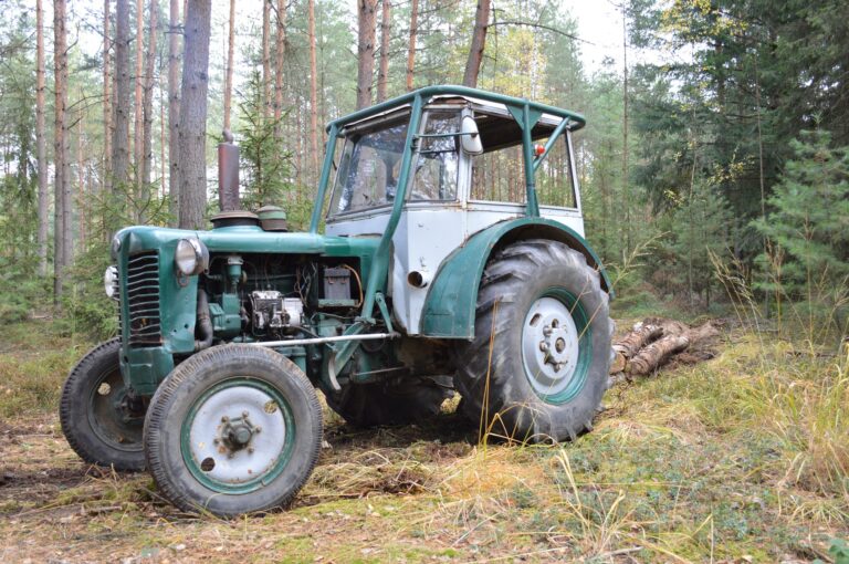 Traktor býval doménou mužů. To už neplatí. FOTO: pixabay
