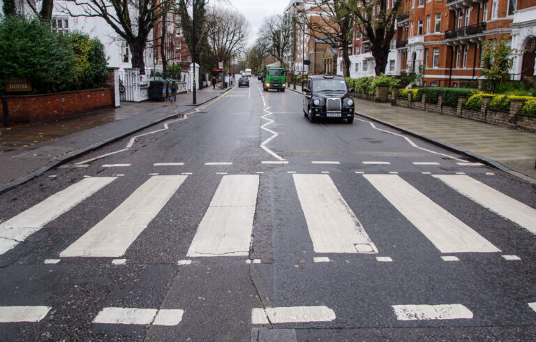 Suverénně nejpopulárnějším přechodem je ten na Abbey Road. Foto: pxfuel