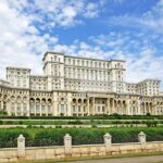 Odkaz nenáviděného diktátora: Ceaușescův palác má stropy vysoké i 20 metrů