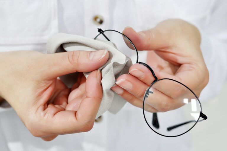 Naše dioptrické brýle potřebují neustálou péči. FOTO: Shutterstock