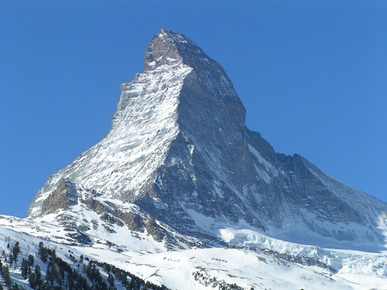 Jakoby Matterhorn zvedal výstražný prst… (Marcel Wiesweg / commons.wikimedia.org / CC BY-SA 3.0)