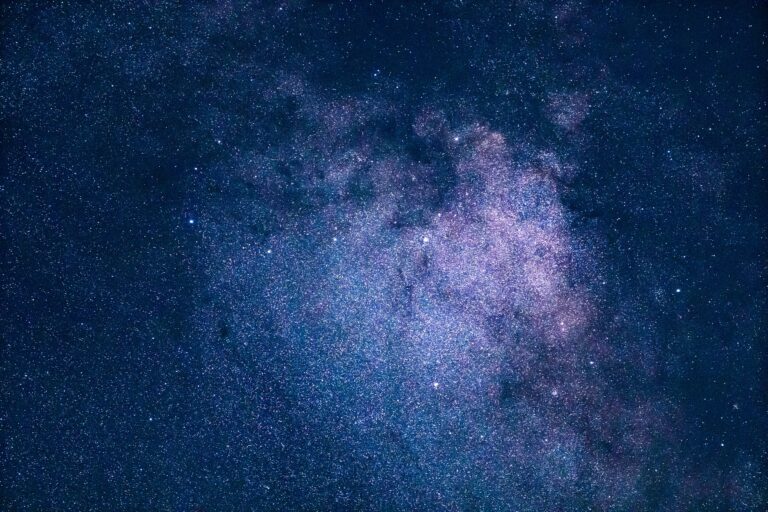 Mléčná dráha na obloze odjakživa lidem připomínala rozlité mléko. FelixMittermeier / Pixabay.