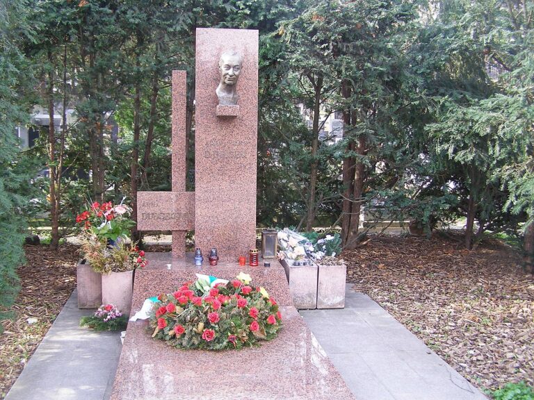 Hrob Alexandra Dubčeka v Bratislavě FOTO: Kelovy / Creative Commons / volné dílo