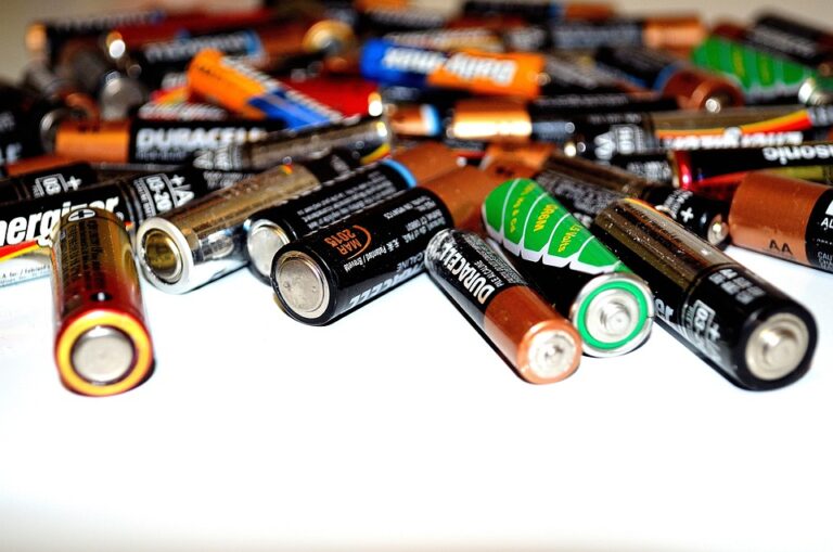 Grafen by totiž podle vědců měl výrazně zvýšit výkony dnešních baterií, leč značným problémem je však jeho nedostatek a vysoká cena. Foto: Pixabay