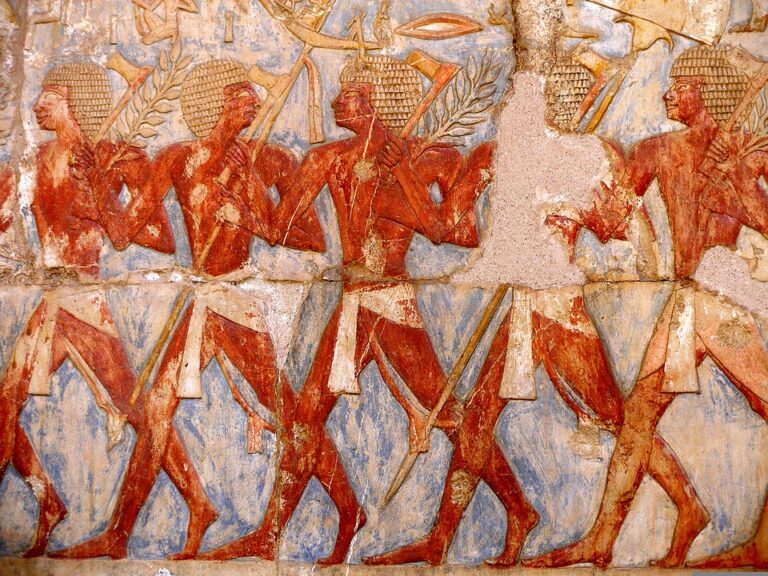 Po smrti Hatšepsut nastoupil na trůn Thutmose III., jenž se údajně k odkazu své nevlastní matky nezachoval příliš vlídně. Foto: Pixabay