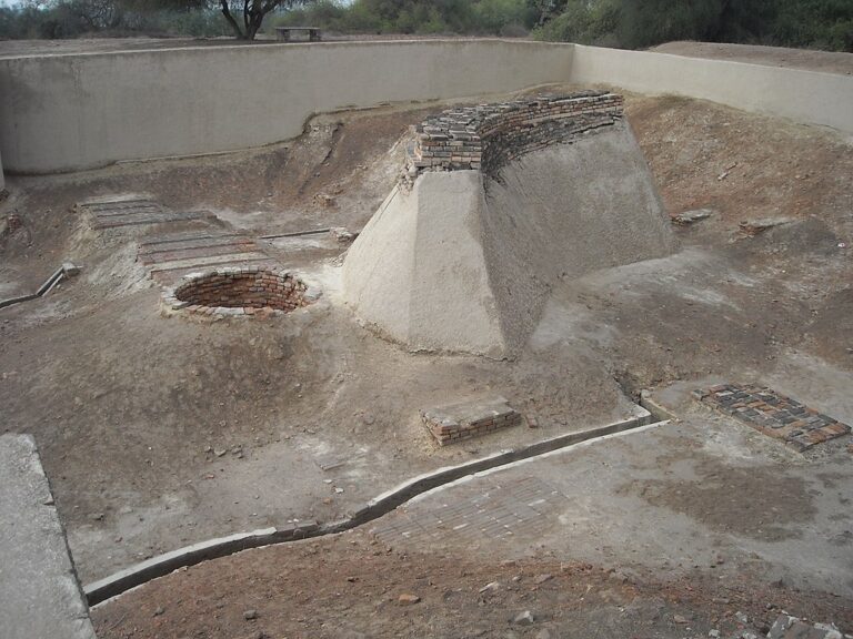 Městská studna byla obklopena koupacími plošinami. FOTO: Obed Suhail / Creative Commons / CC BY-SA 3.0