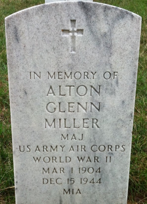 Pamětní náhrobek Glenna Milleera stdojí na slavném arlingtonském hřbitově. FOTO: Kinfo Pedia / Creative Commons / CC BY-SA 4.0