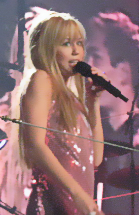 Nevinná hvězdička Hannah Montana otevřela Miley cestu ke slávě. FOTO: Mike Schmid / Creative Commons / CC BY-SA 2.0
