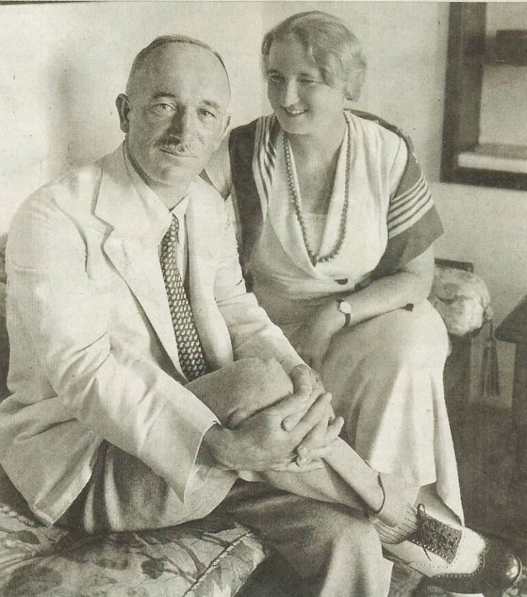 Na chvíli se v penzionu zastaví prezident Edvard Beneš se svou manželkou Hanou. (ČTK / wikimedia.commons.org / Volné dílo)