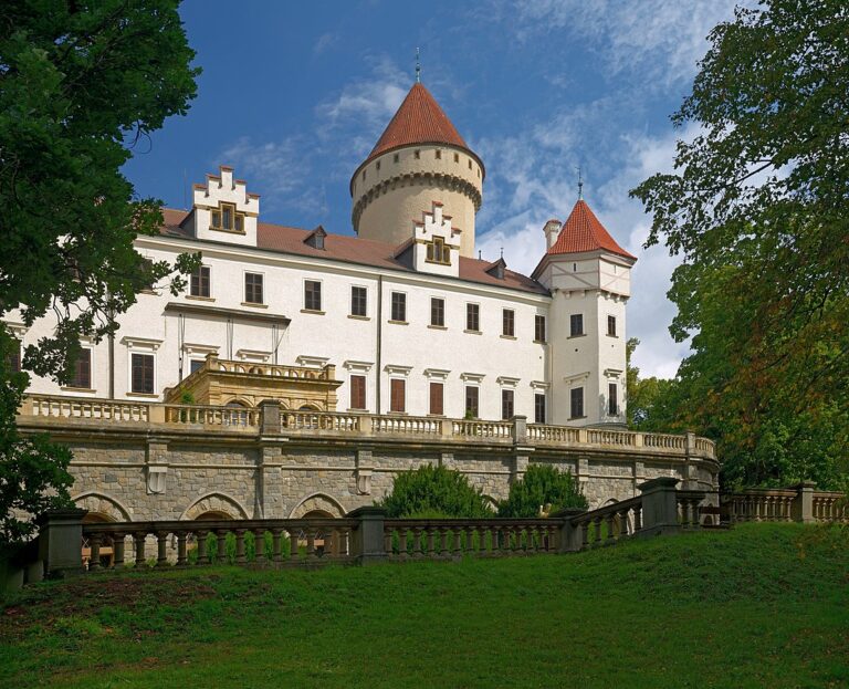 Součástí rekonstrukce zámku Konopiště se stala i instalace )středního topení. FOTO: Ввласенко/Creative Commons/CC BY-SA 3.0
