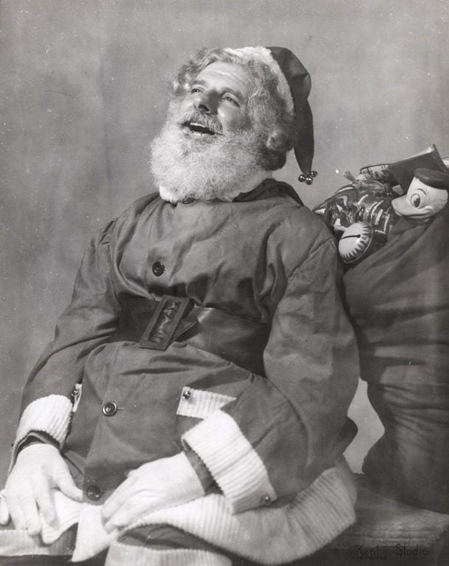 Současnou podobu Santa Clause stvoří americká společnost Coca-Cola. (Studio Kent / wikimedia.commons.org / Volné dílo)