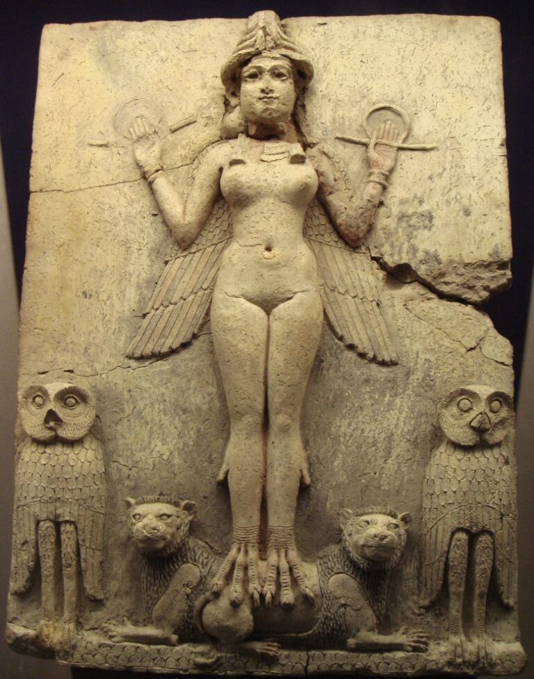 Takto měla Lilith vypadat podle babylonského reliéfu starého až šest tisíc let. FOTO: Manuel de Corselas / Creative Commons / volné dílo