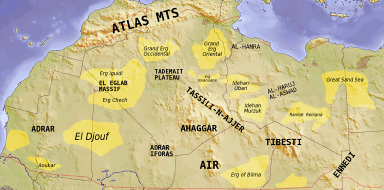 Topografické členění Sahary, oblasti s písečným dunami jsou vyznačeny žlutou barvou. FOTO: T L Miles/Creative Commons/CC BY-SA 3.0