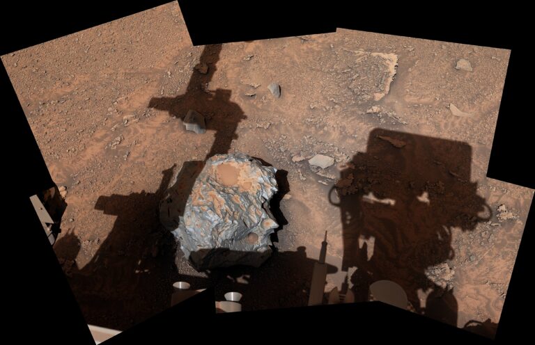 „Kámen. Kámen. Kámen. Kámen. Kámen. Kámen. METEORIT!“ stálo na oficiálním twitterovém účtu roveru v lednu 2023, kdy Curiosity objevil další železo-niklový meteorit, nazvaný Cacao.