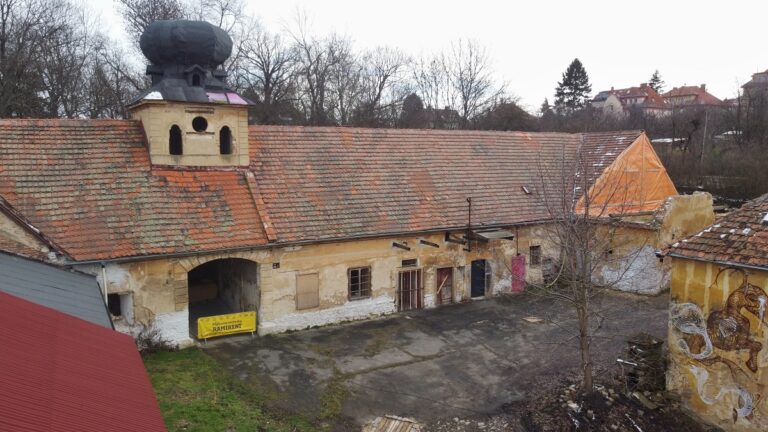 Usedlost Cibulka je nyní v dezolátním stavu. foto: Nadace rodiny Vlčkových