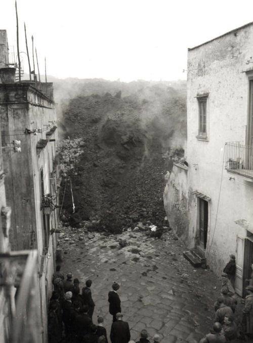 Lávový proud při erupci v roce 1944. Foto: Creative commons/Volné dílo